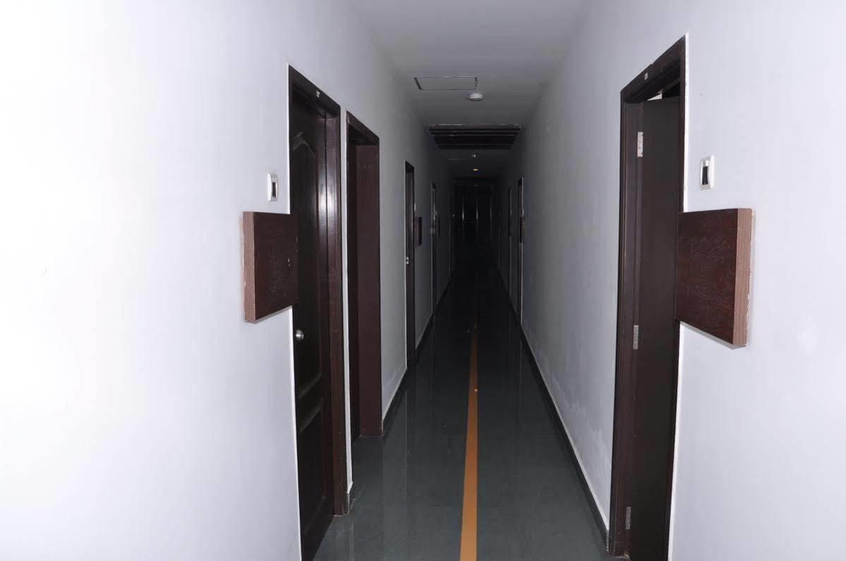 Sivamurugan Hotel Kumbakonam Exterior photo